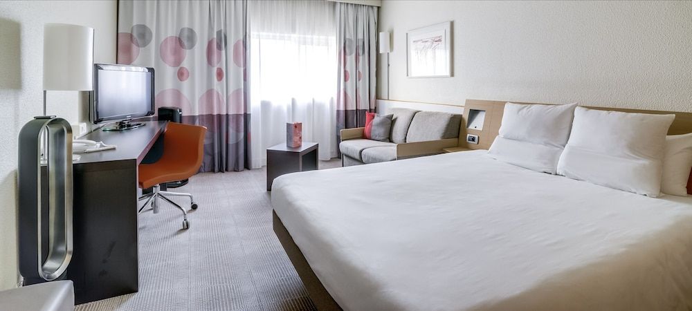Novotel Paris Orly Rungis Classic Room, 1 Double Bed with Sofa bed 3