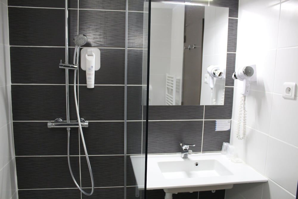 The Originals City, Hôtel La Terrasse, Tours Nord Family Suite 4