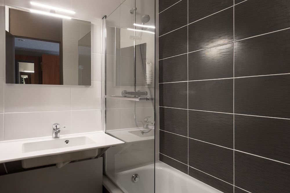 The Originals City, Hôtel La Terrasse, Tours Nord Family Suite 2