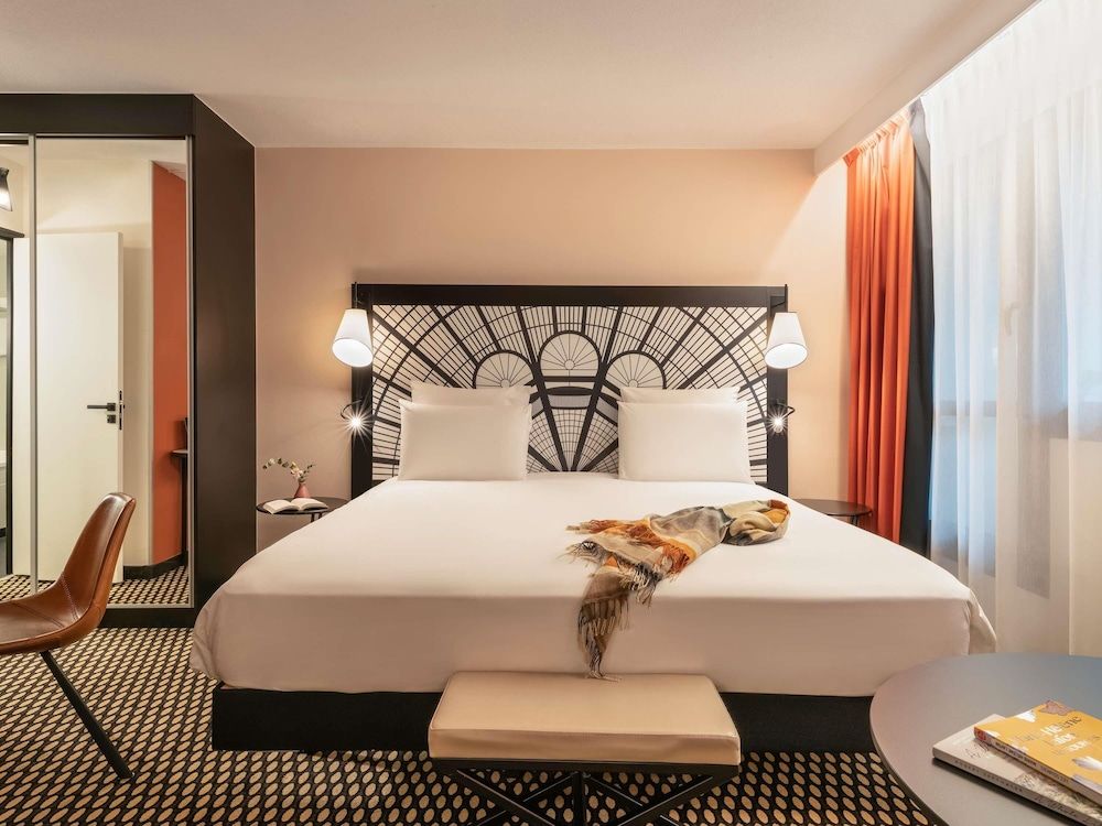 Family Suite - 1 King Size Bed and 1 Sofa Bed - Superior Floor