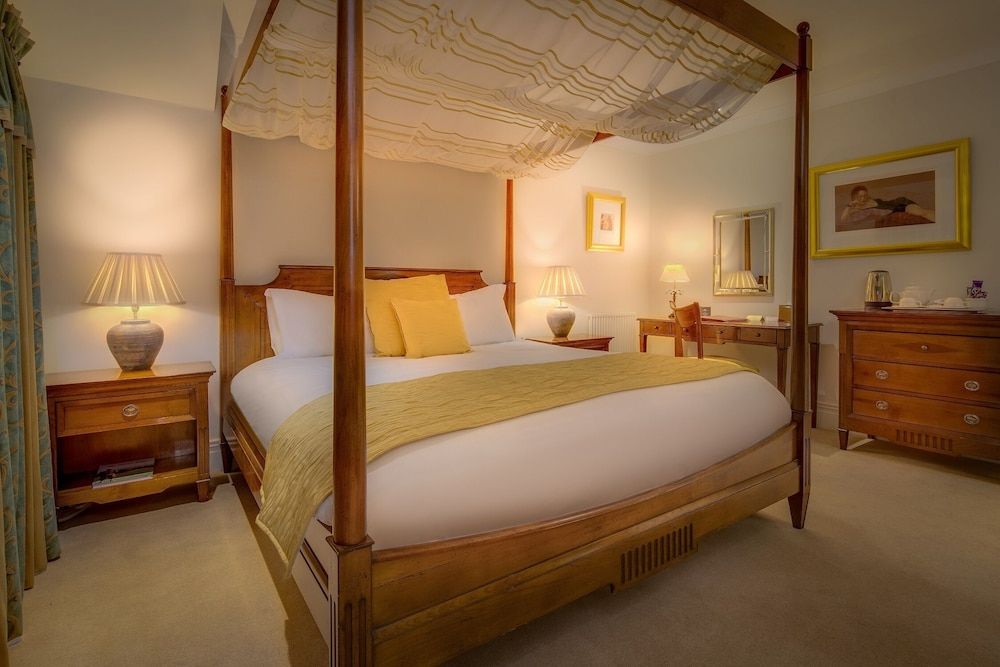Nailcote Hall Hotel Suite (4 poster) 4