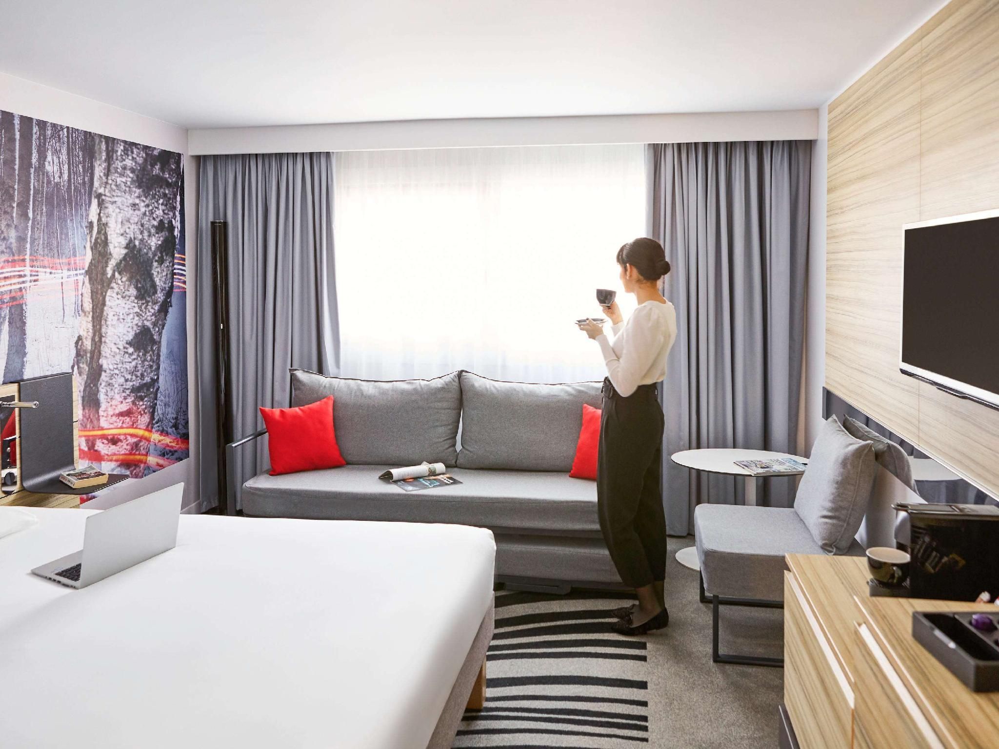 Executive Room with Queen Bed