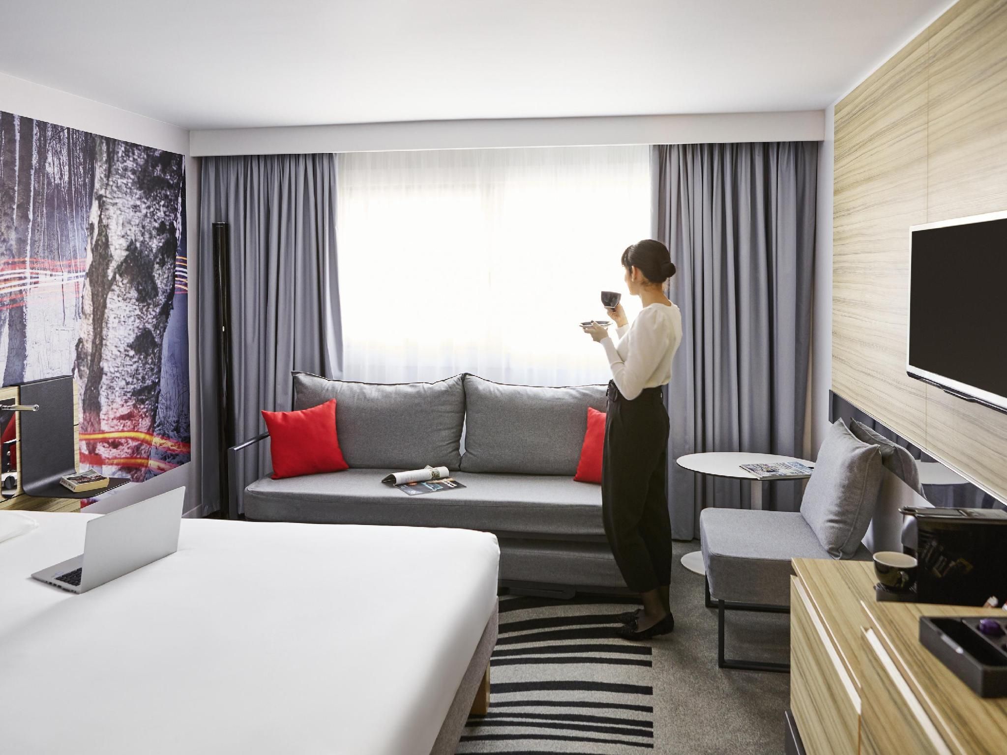 Superior Room with Queen bed + convertible sofa