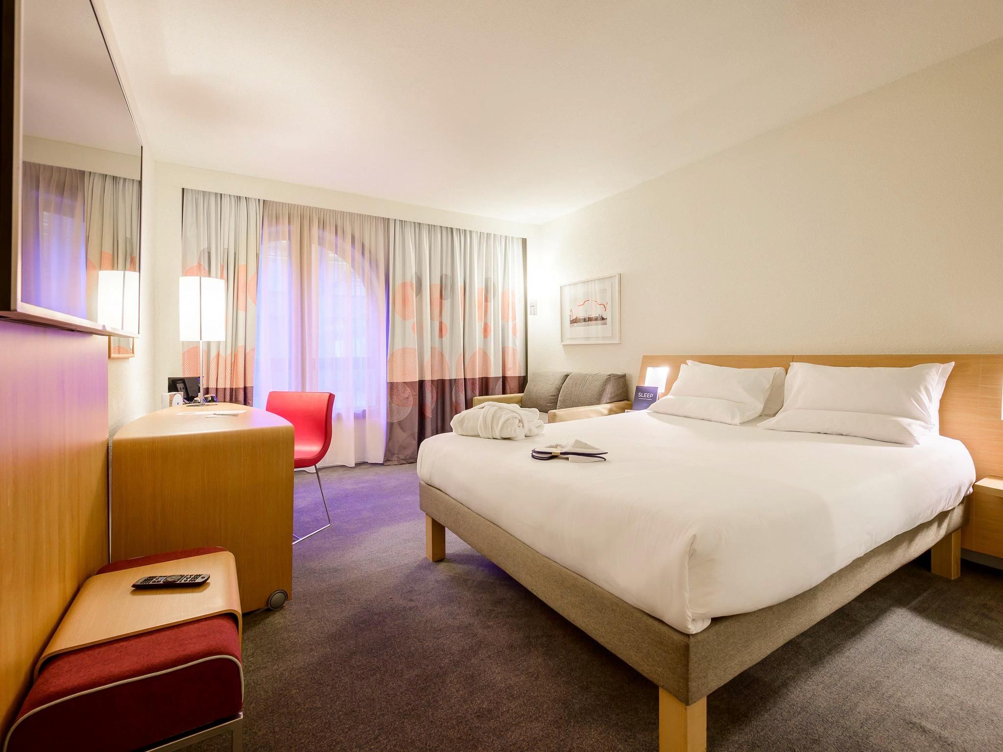 Superior Room with 1 double bed and a sofa bed