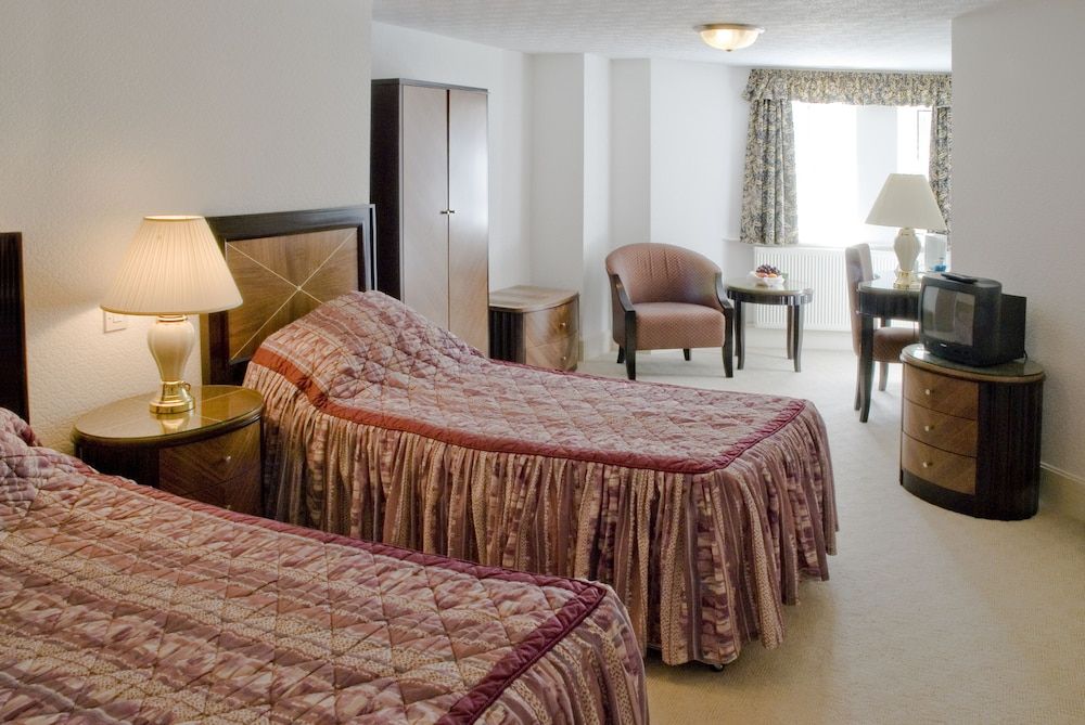 undefined The Metropole Hotel