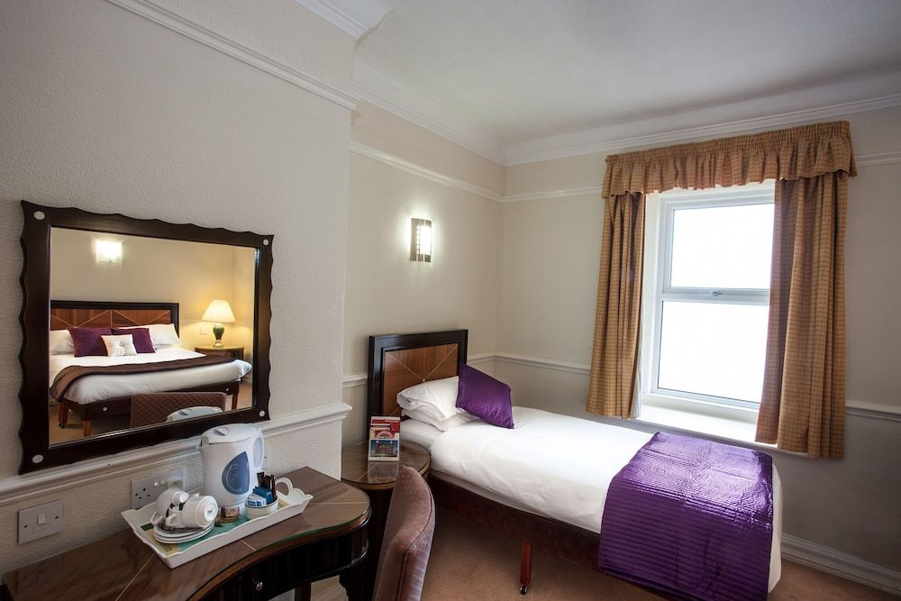 undefined The Metropole Hotel 5