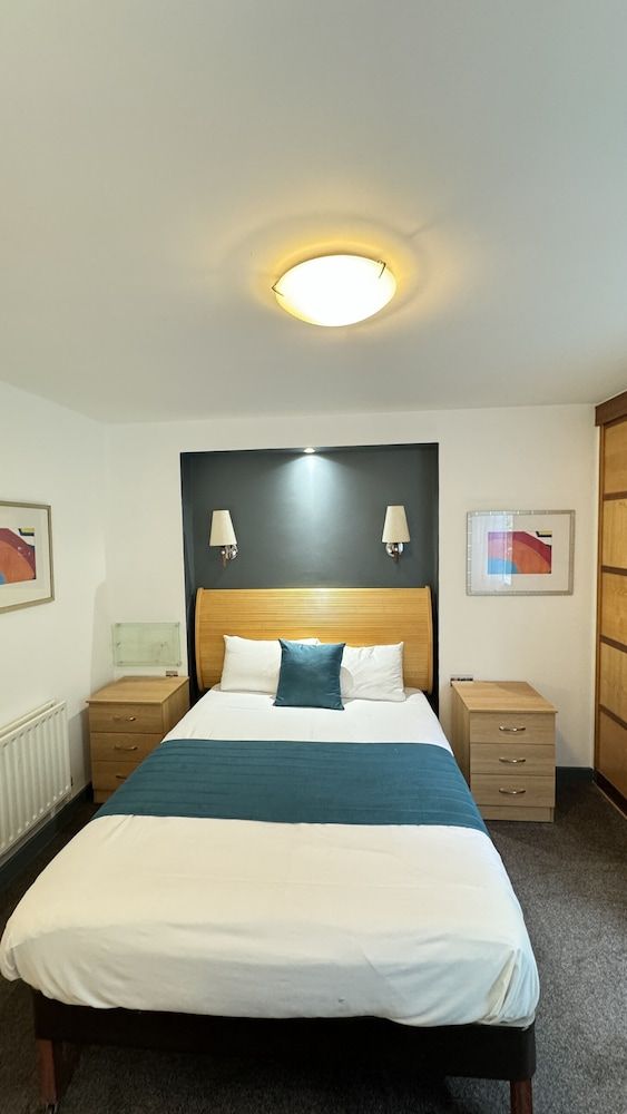 Britannia Hotel Bolton Double Room 4