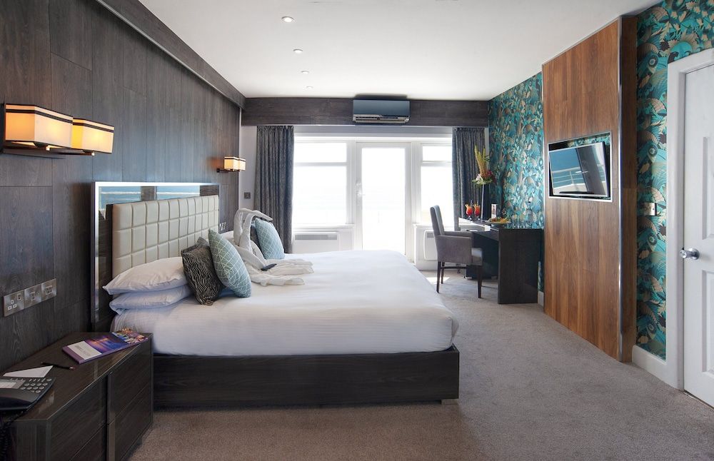 King Suite, Balcony and Ocean View