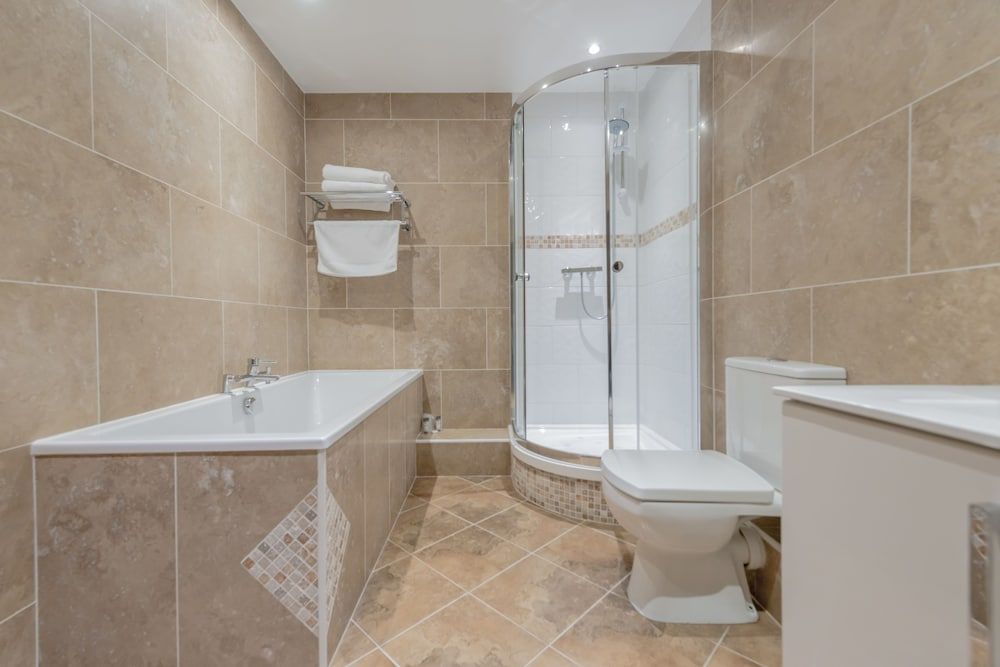 Best Western Bradford Guide Post Hotel Suite, 1 King Bed, Non Smoking (with Sofabed) 8