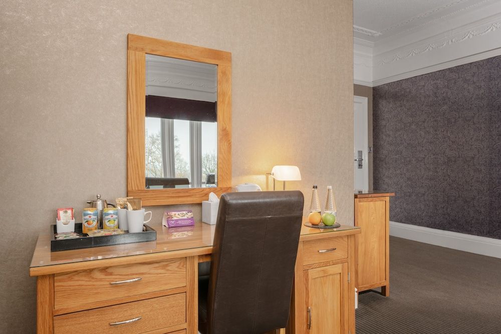 The Higher Trapp Hotel Suite, 1 Double Bed. Garden View (Four Poster Bed) 5