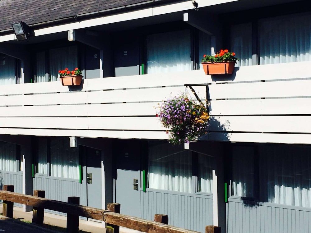 undefined Campanile Cardiff 4