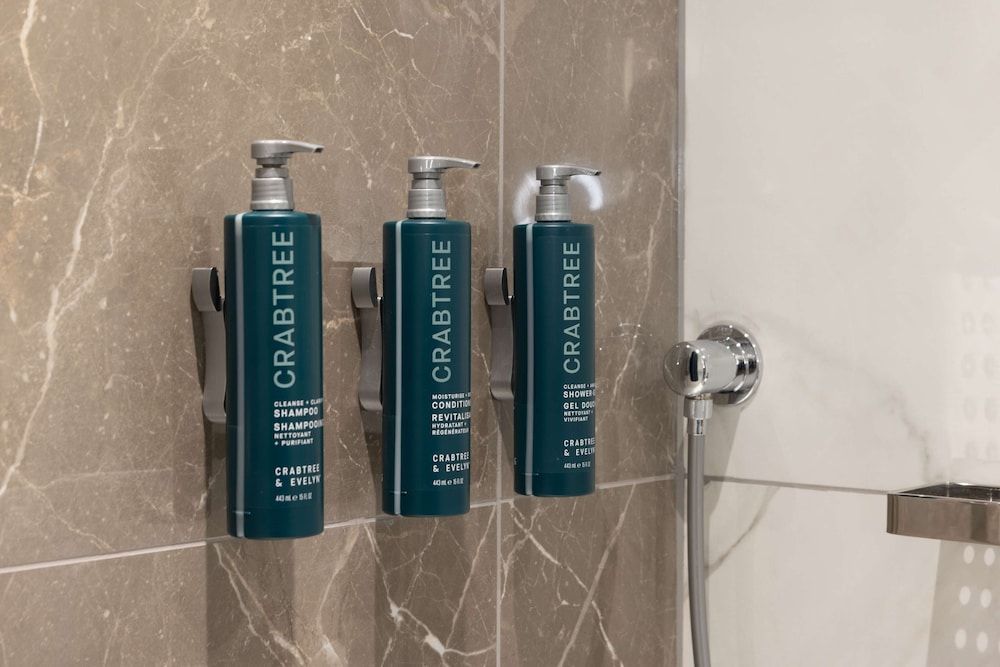 Hilton Cardiff Room, 1 King Bed 6