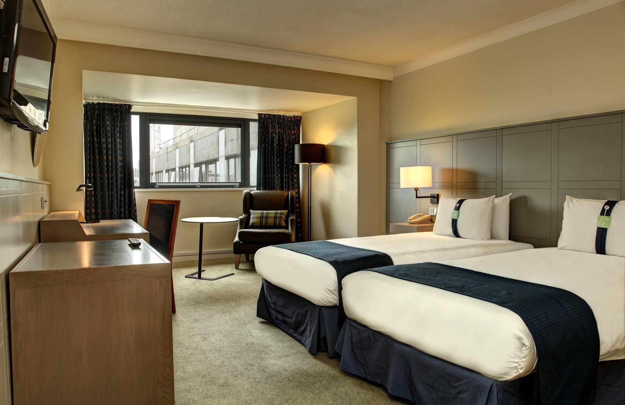 2 Single Beds Standard