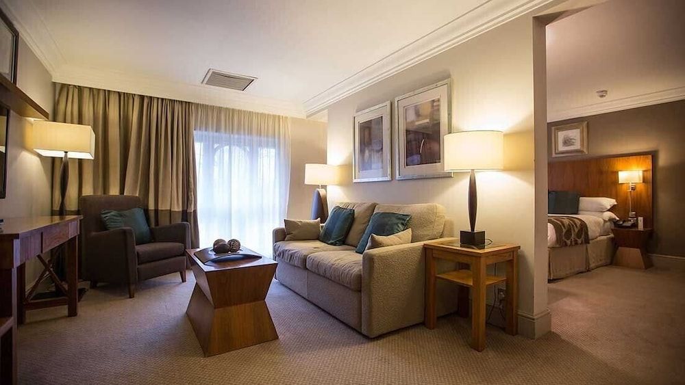 The Priest House Hotel Suite, Main House 5