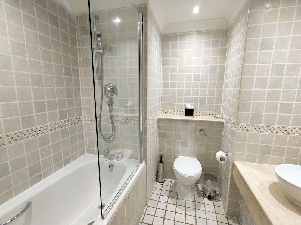 The Priest House Hotel Executive Double Room, Main House 6