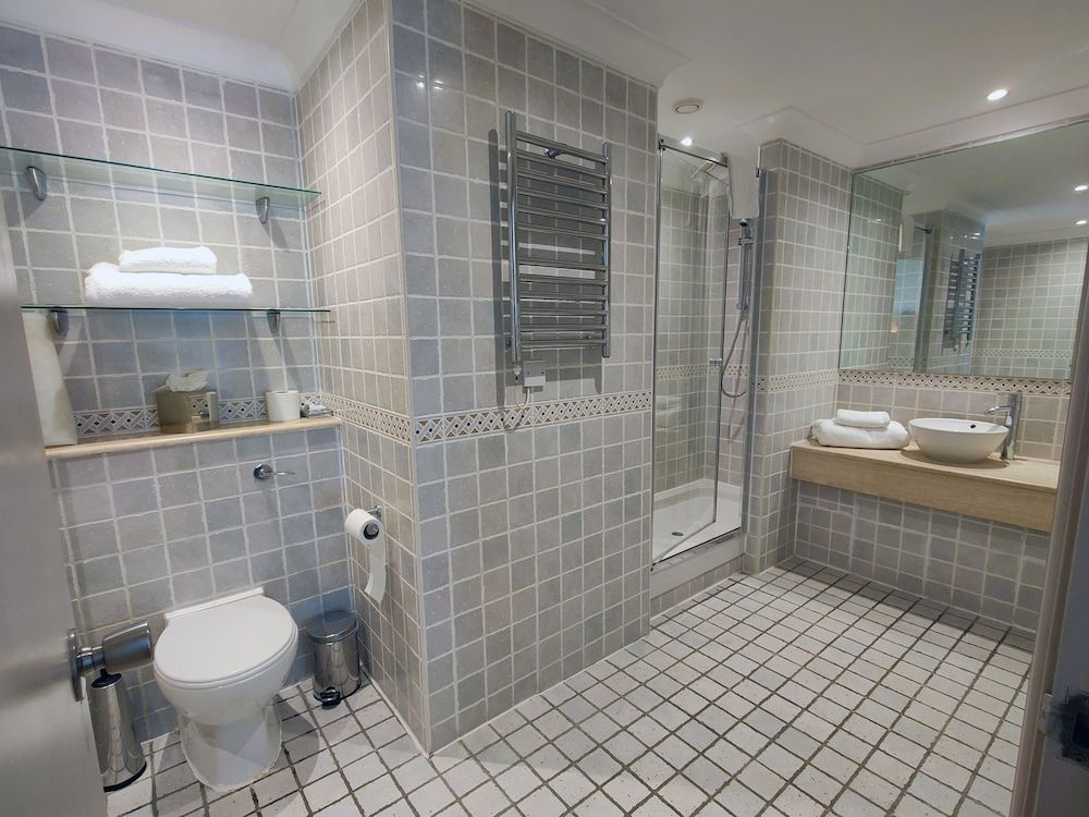 The Priest House Hotel Suite, Main House 3