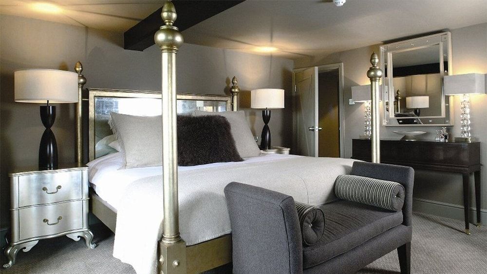 The Priest House Hotel Suite, Main House 2