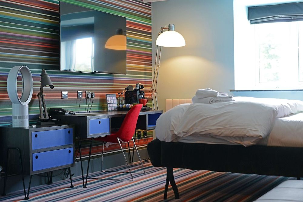 Village Hotel Manchester Cheadle Club Room (FREE Gym & Pool Access) 10