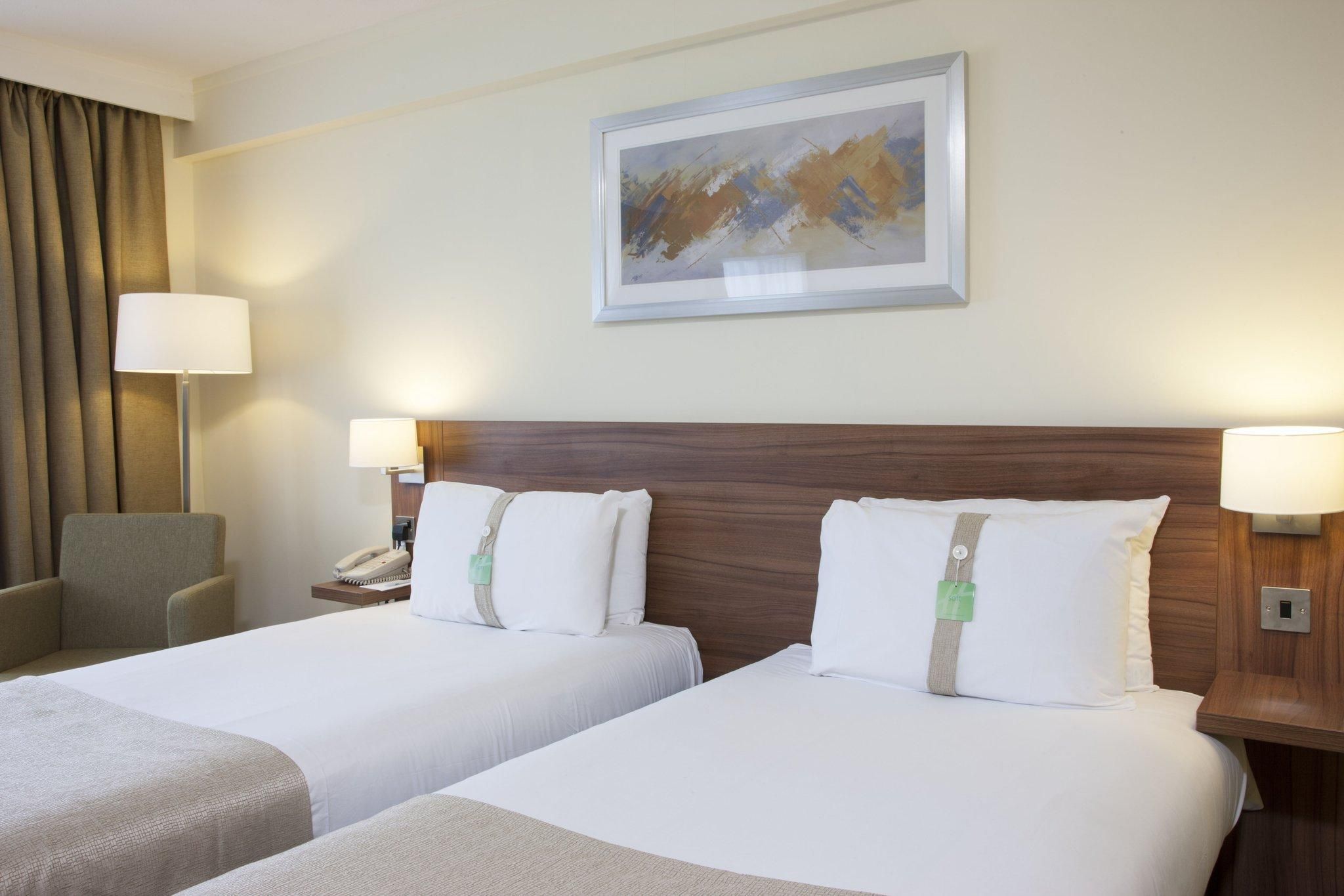 2 Single Beds Standard