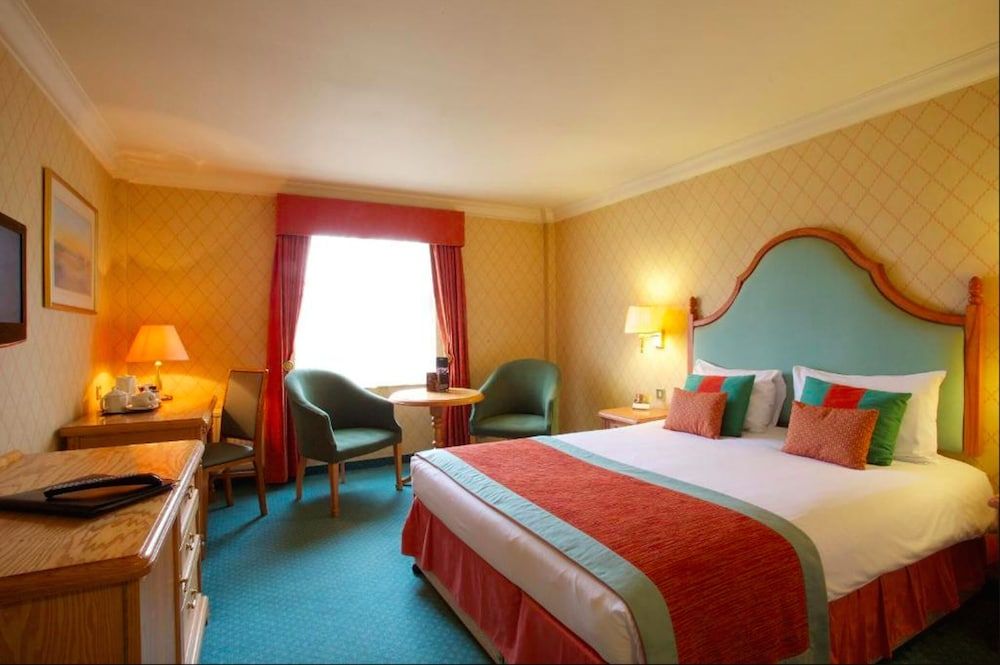 Coulsdon Manor Hotel and Golf Club Double Room, Golf View