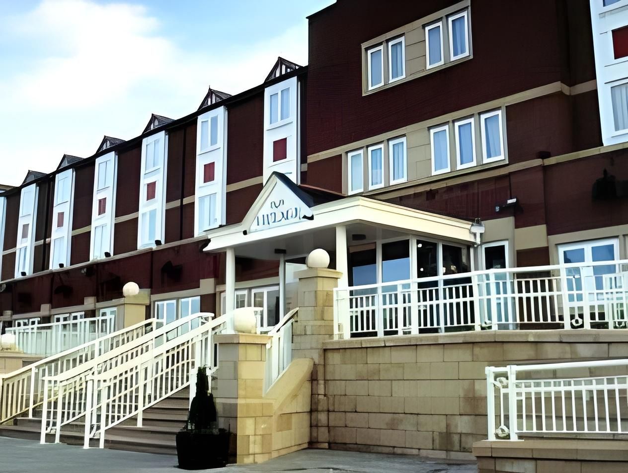 undefined Village Hotel Coventry 2