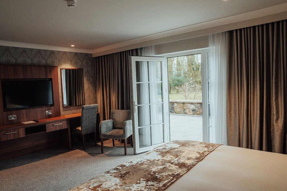 Dunadry Hotel and Gardens Executive Room, 1 King Bed 6