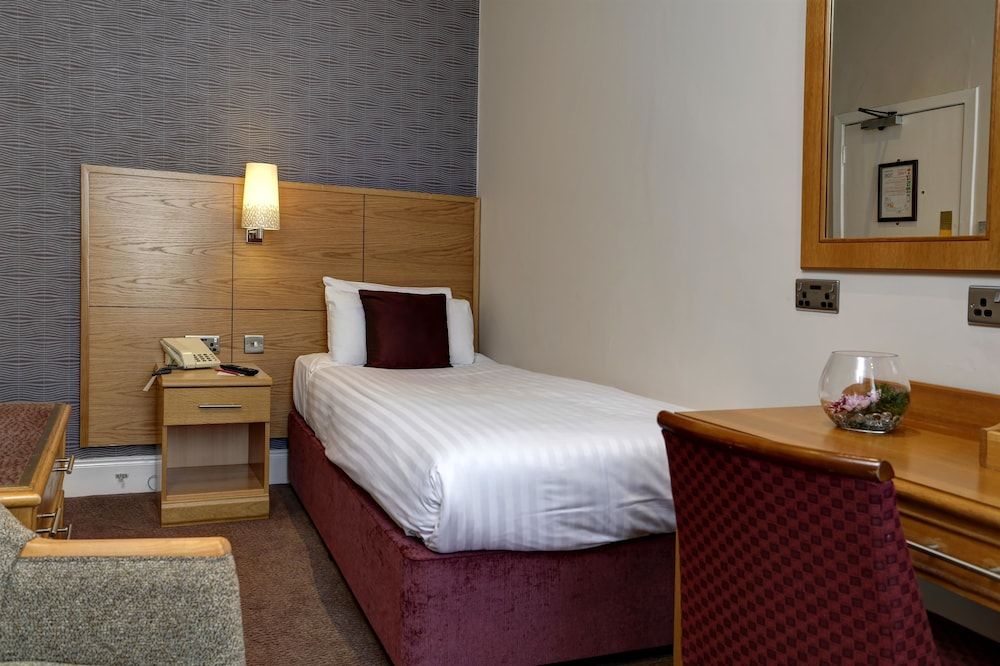 Best Western Kings Manor Hotel Standard Room, 2 Twin Beds, Non Smoking