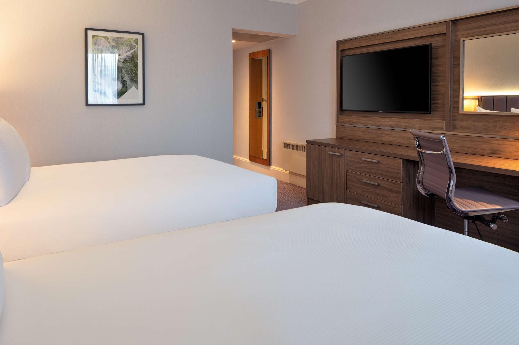 Two Queen Bed Guestroom
