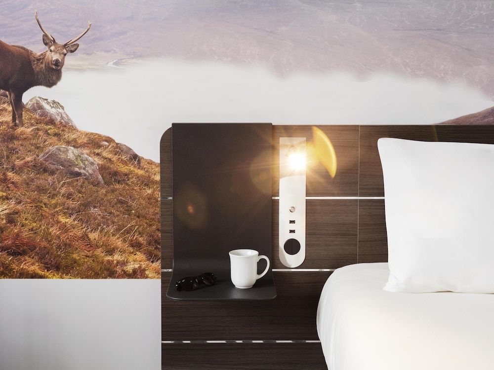 undefined Novotel Edinburgh Centre 10