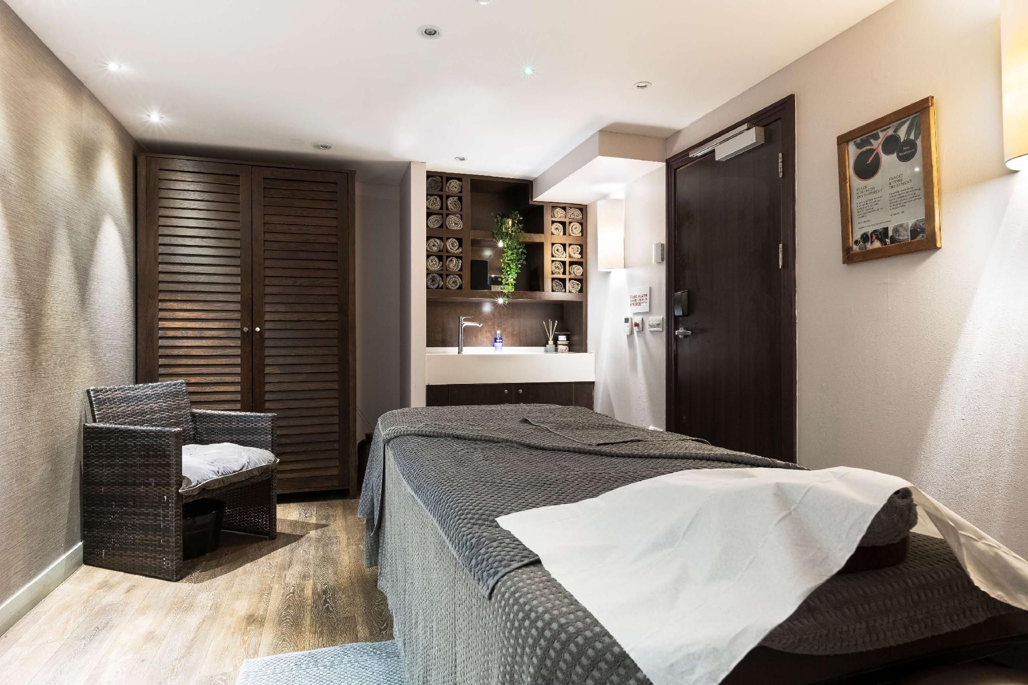 undefined Radisson Blu Hotel, Edinburgh City Centre 9