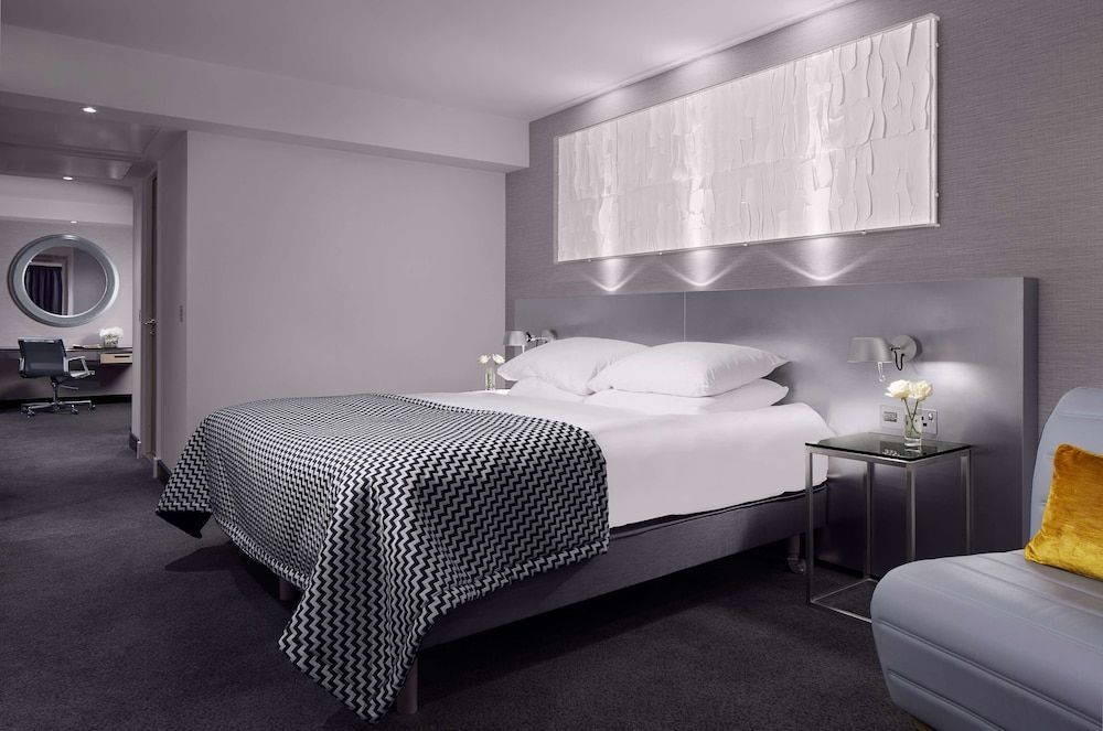 undefined Radisson Blu Hotel, Edinburgh City Centre 10