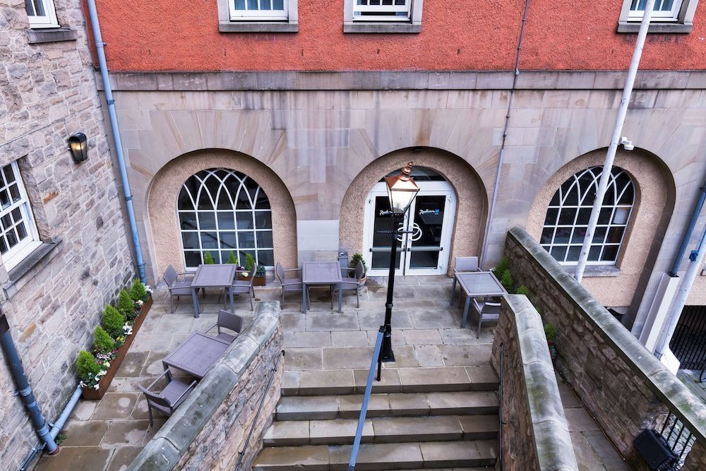undefined Radisson Blu Hotel, Edinburgh City Centre 2