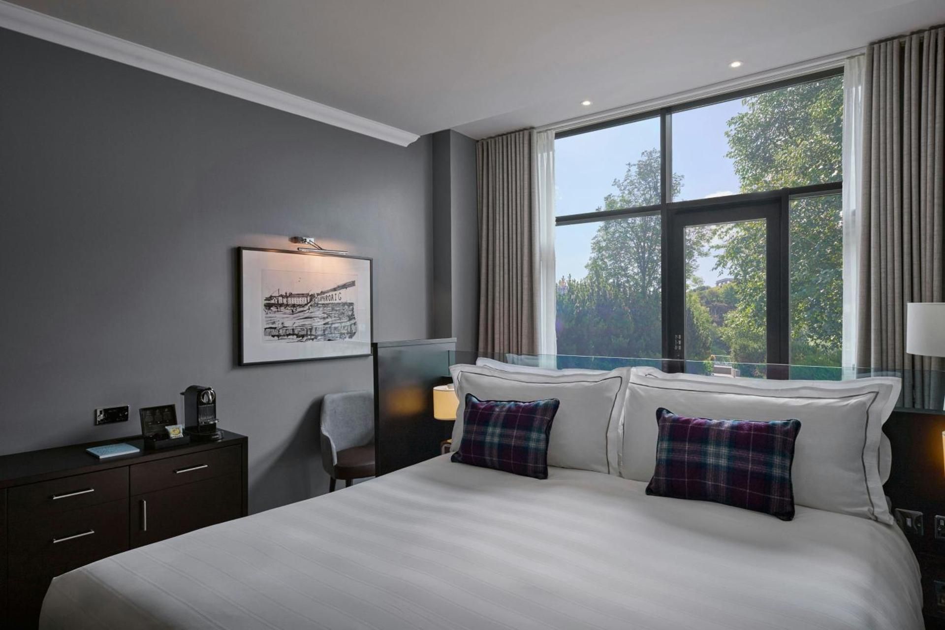 Calton Hill Room, Guest room, 1 King, Calton Hill view, Garden access