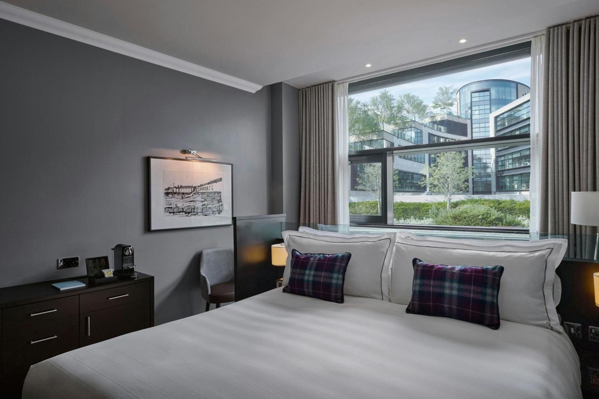 undefined The Glasshouse, Autograph Collection 8