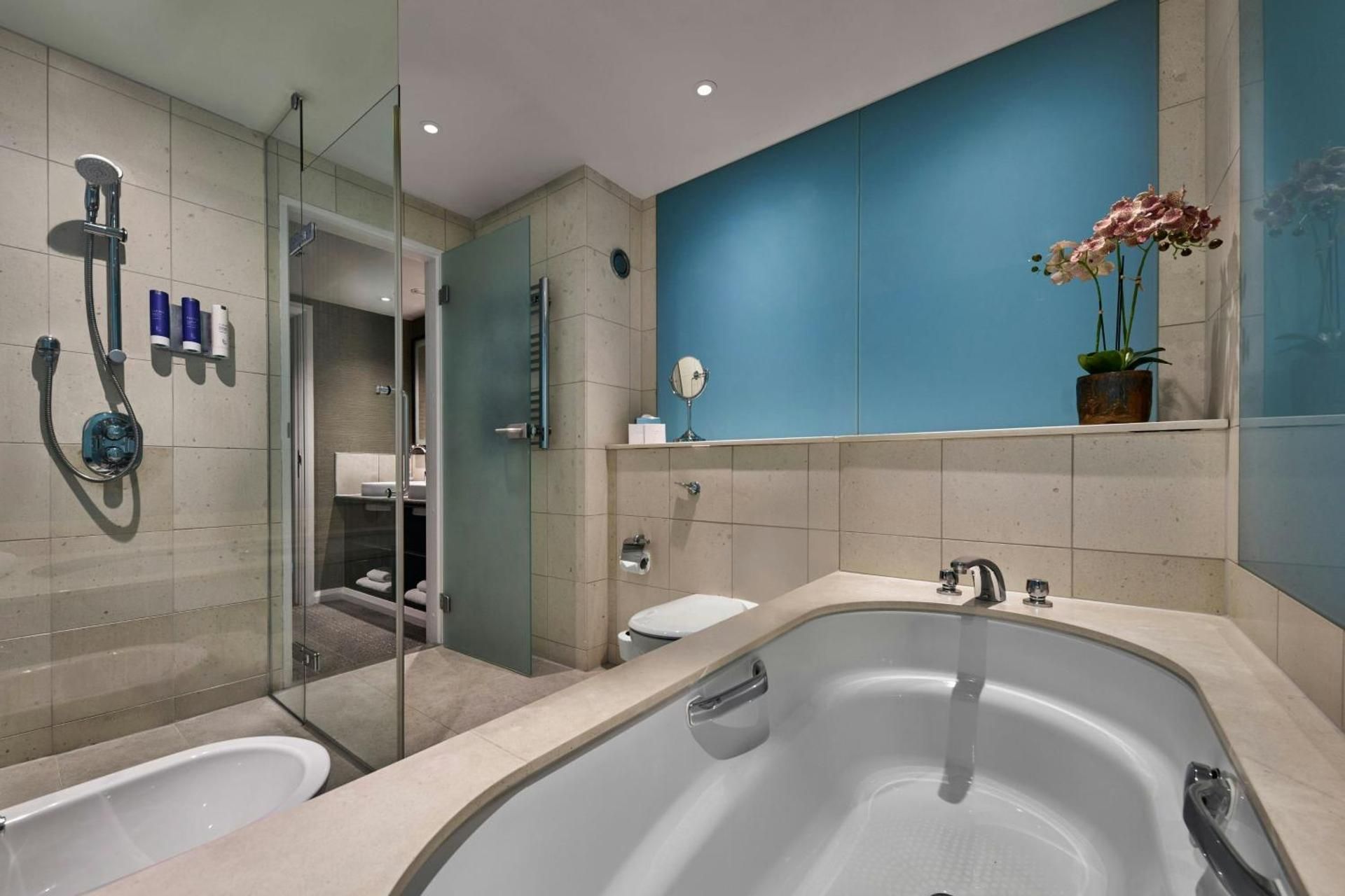 undefined The Glasshouse, Autograph Collection 7