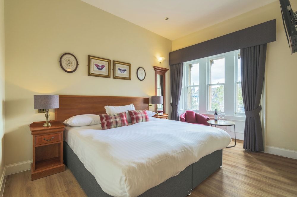 undefined Old Waverley Hotel