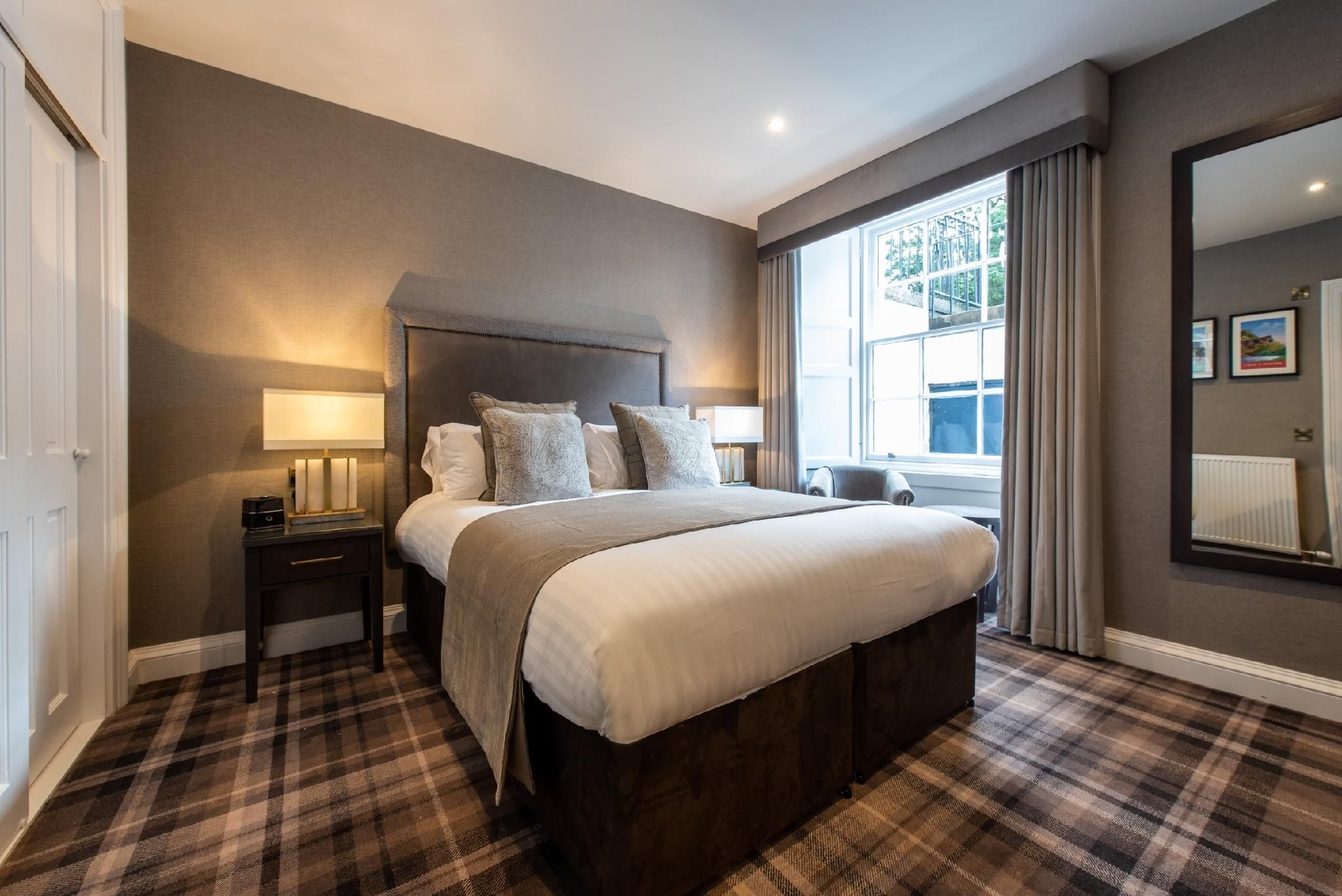 Royal Club Room