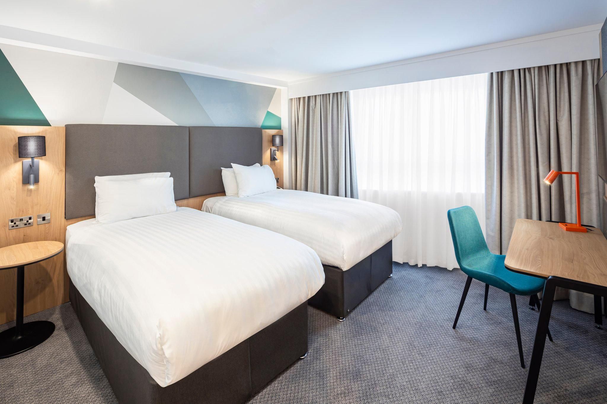 2 Single Beds Standard