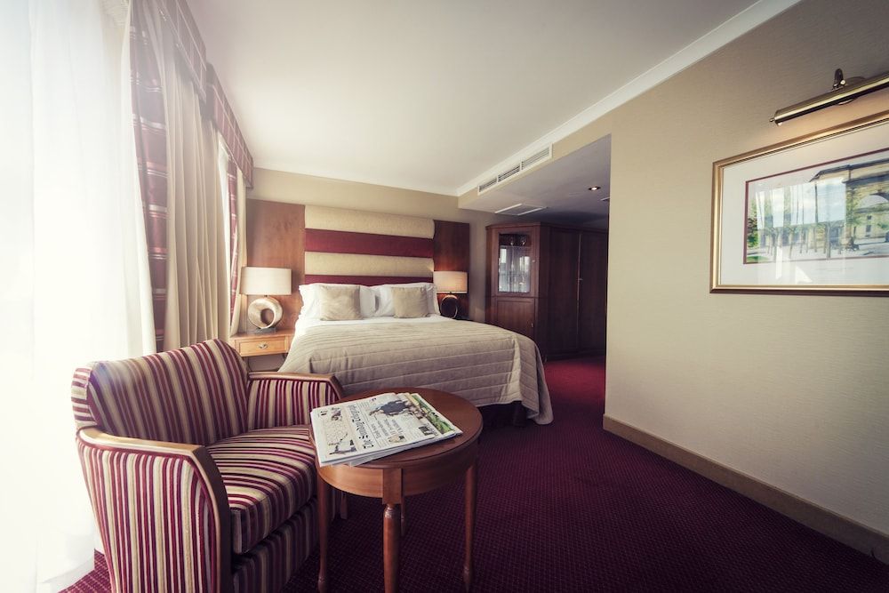 undefined Carlton George Hotel 3