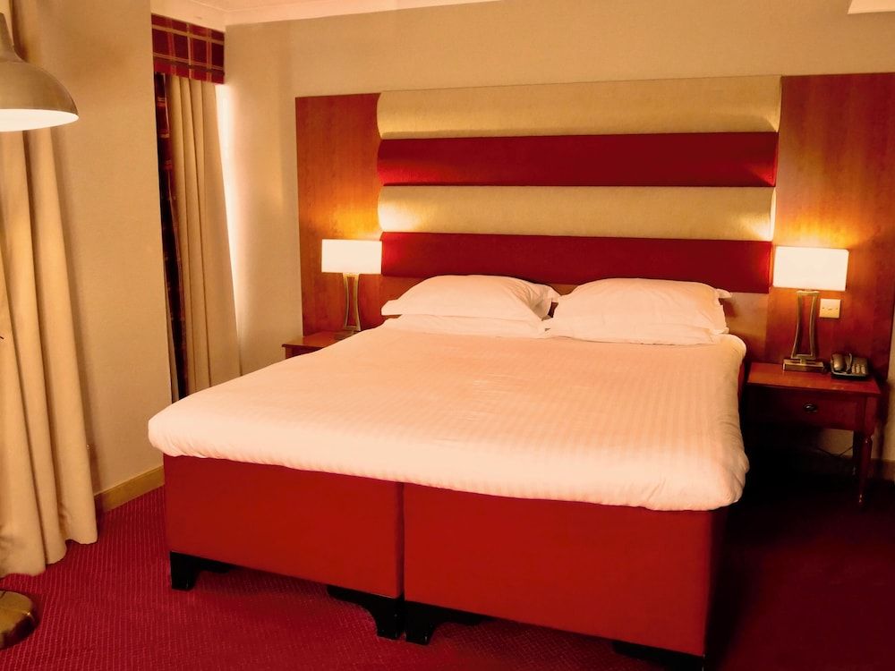undefined Carlton George Hotel 7