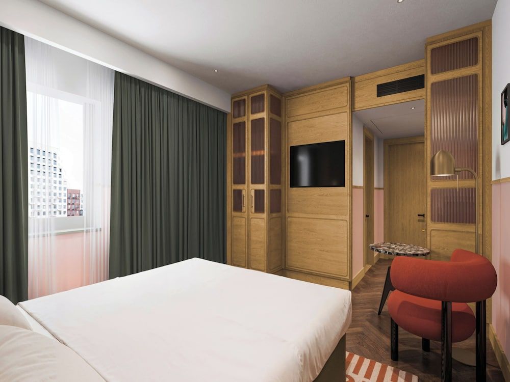 undefined Carlton George Hotel 8