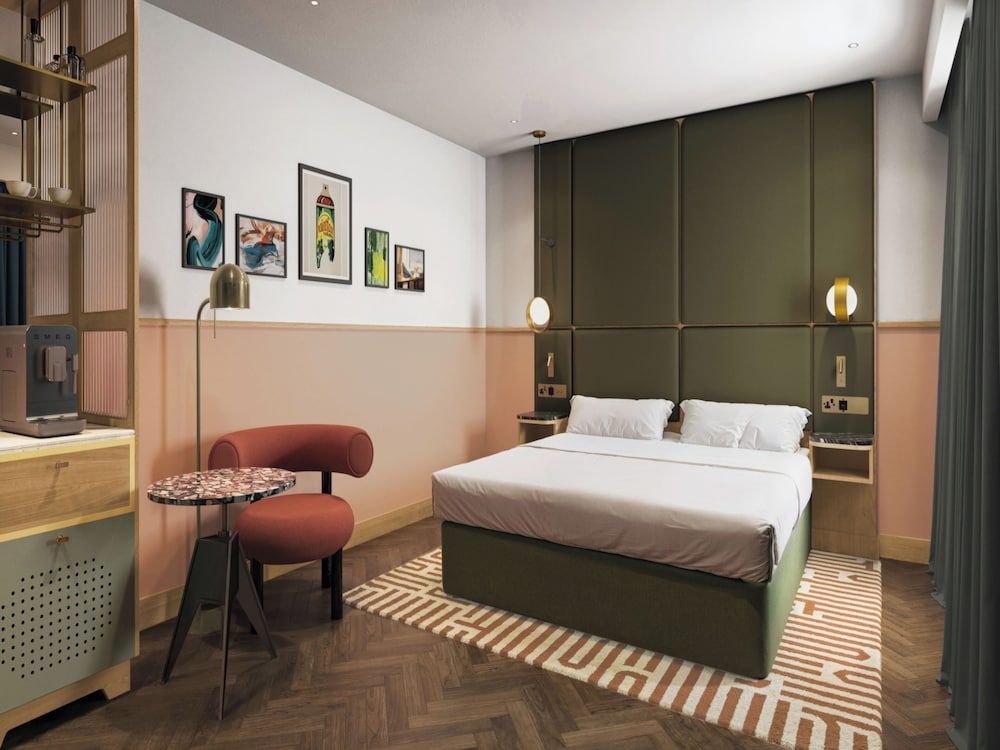 undefined Carlton George Hotel 9