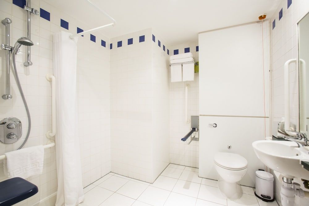 Hilton Garden Inn Glasgow City Centre Room, 1 Queen Bed, Accessible, River View 6