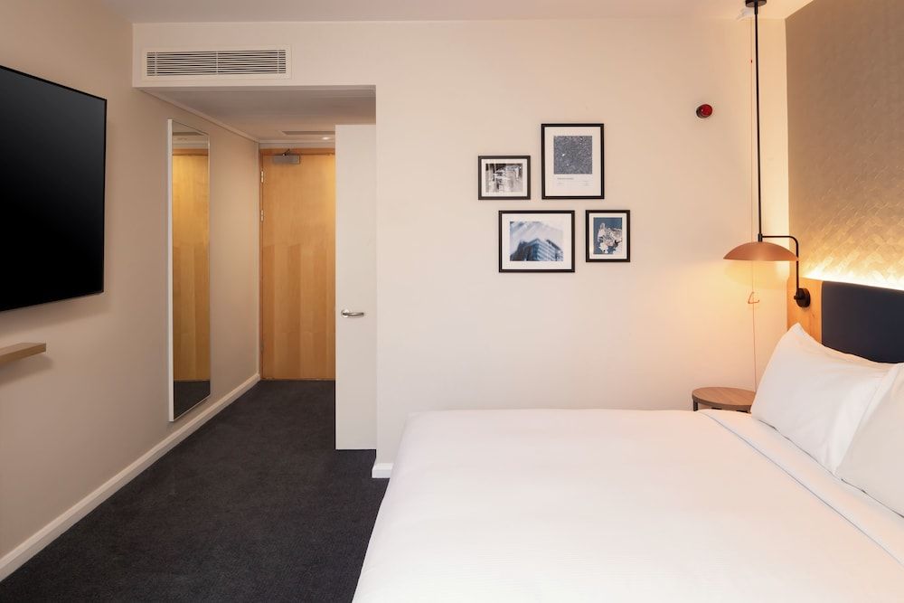 Hilton Garden Inn Glasgow City Centre Standard Room, 1 King Bed 2
