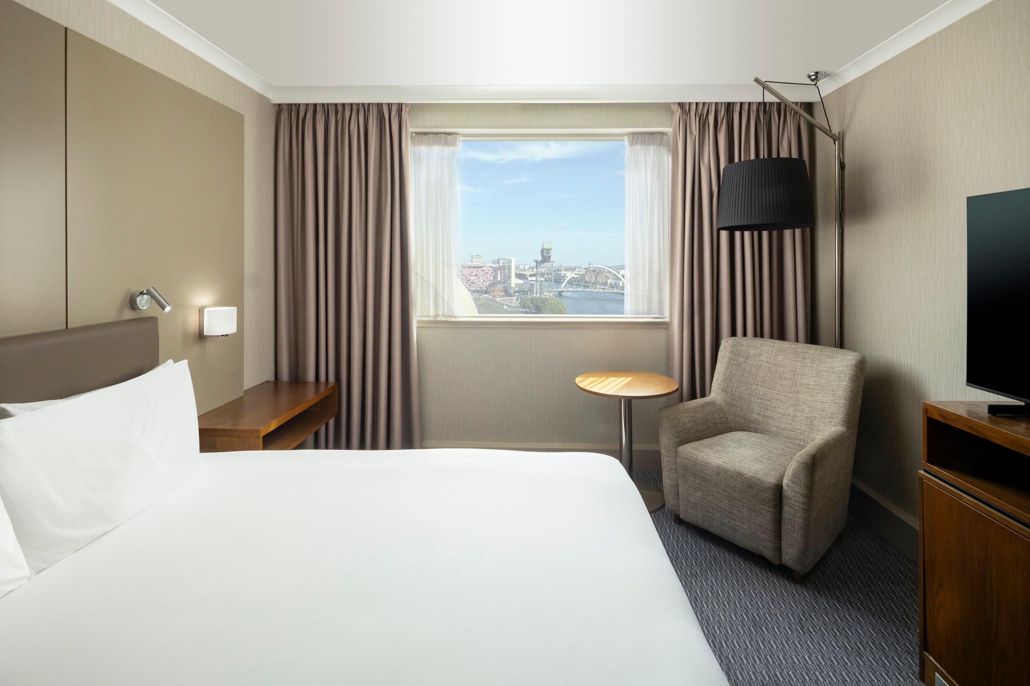 Crowne Plaza Hotel Glasgow by IHG 1 Super King Bed Premium High Floor