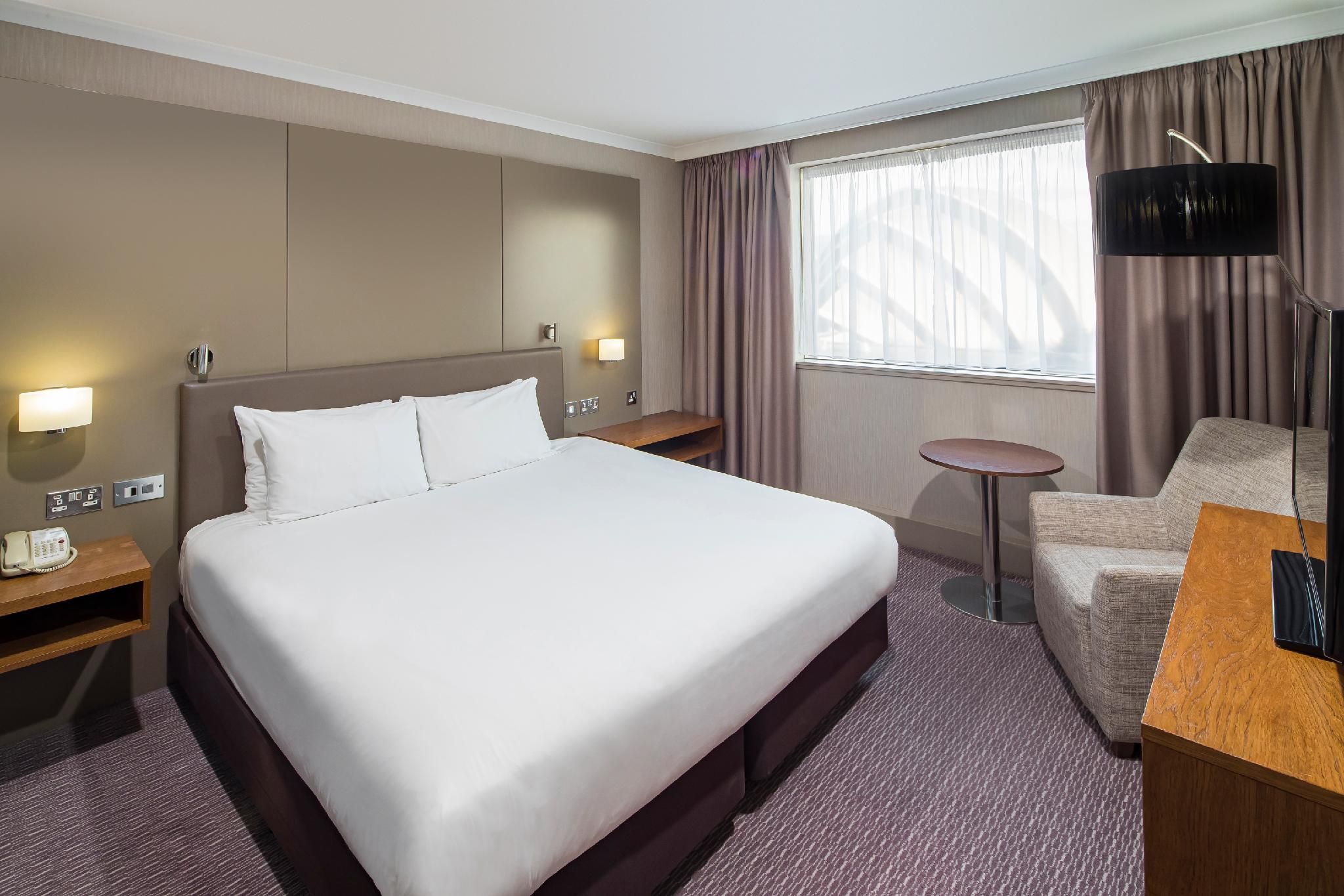 1 Super King Bed Premium