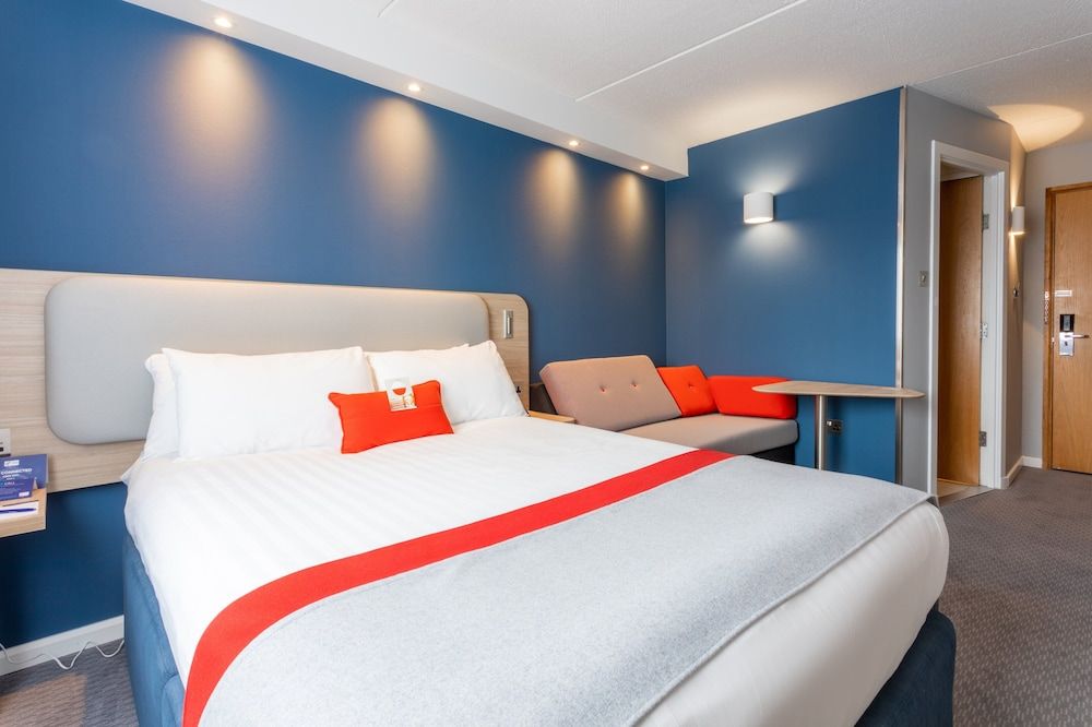 Holiday Inn Express Glasgow City Theatreland by IHG Standard Room, 1 Double Bed with Sofa bed (with Free Hot Breakfast)
