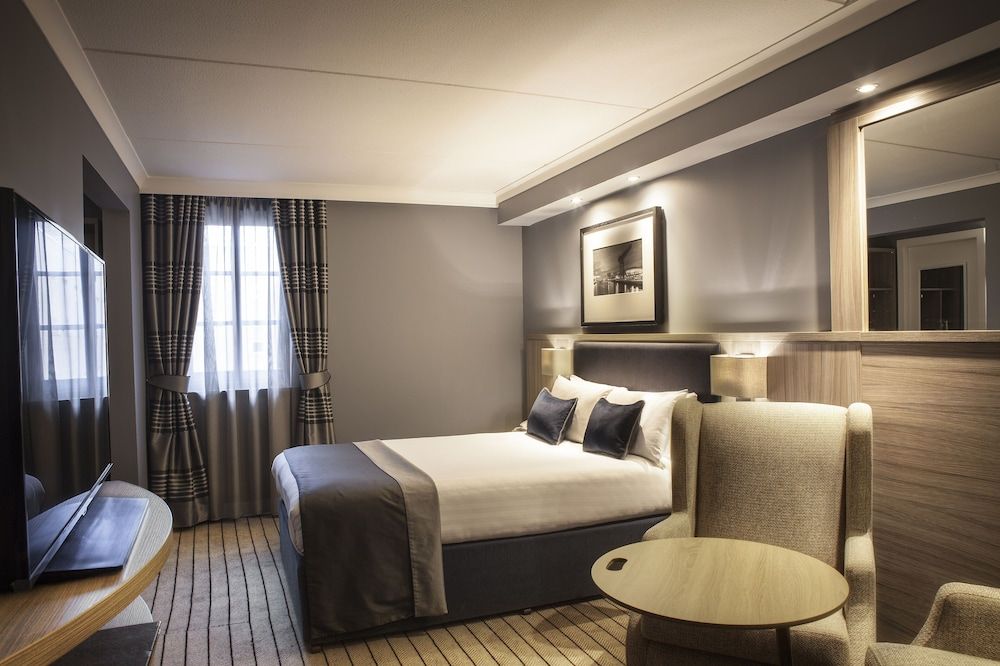 Holiday Inn Glasgow City Centre Theatreland by IHG Standard Room, 1 Double Bed, Accessible 2