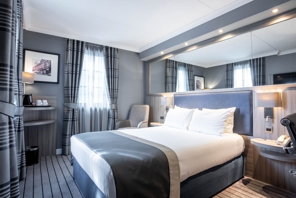 Holiday Inn Glasgow City Centre Theatreland by IHG Standard Room, 1 Double Bed 4
