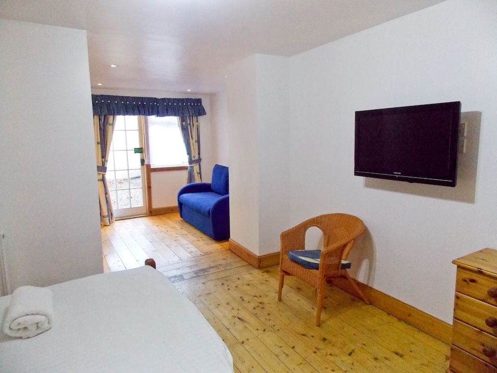 Family Room (Ensuite)